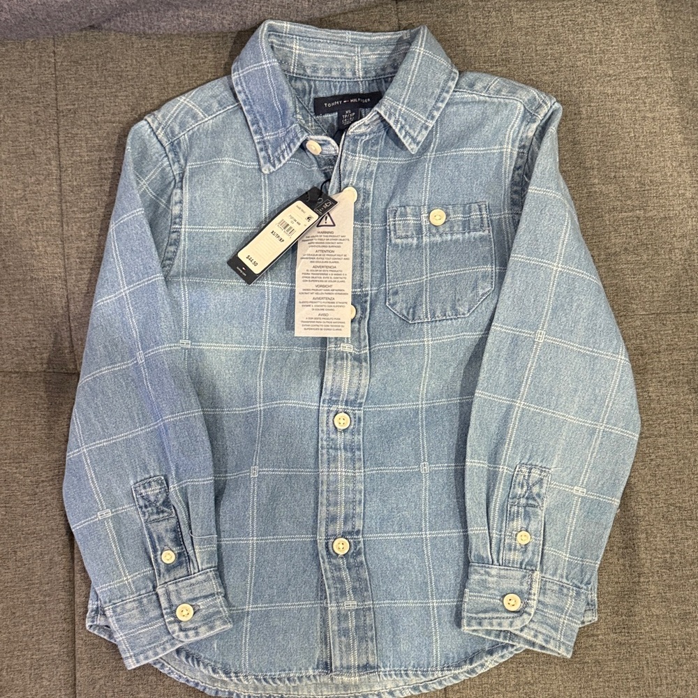 Boys Tommy Hilfiger Blue Jean Plaid Button-Up Shirt. Size 4-5/xs. (NWT)